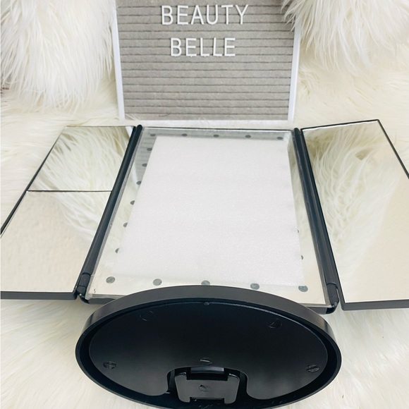 Ideaworks tri fold light up make up mirror - Picture 6 of 8